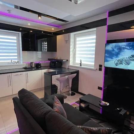 #5 Tgha Luxury One Bedroom In Apartment *